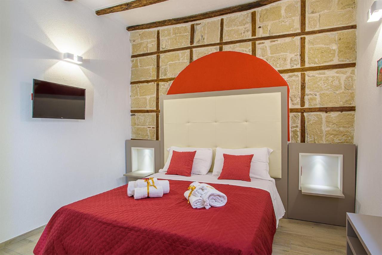Barlaman Luxury Rooms ปาแลร์โม ภายนอก รูปภาพ