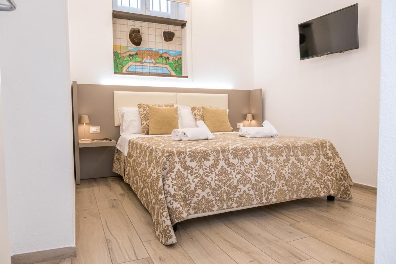 Barlaman Luxury Rooms ปาแลร์โม ภายนอก รูปภาพ