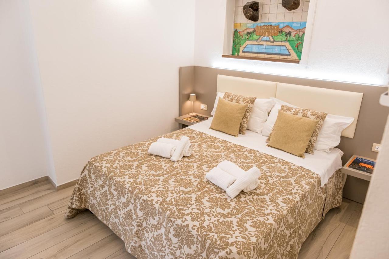 Barlaman Luxury Rooms ปาแลร์โม ภายนอก รูปภาพ